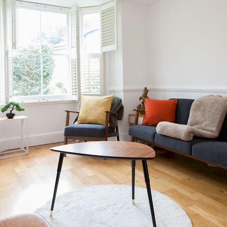 Pass The Keys Garden Apartment In Stockwell Лондон Екстериор снимка