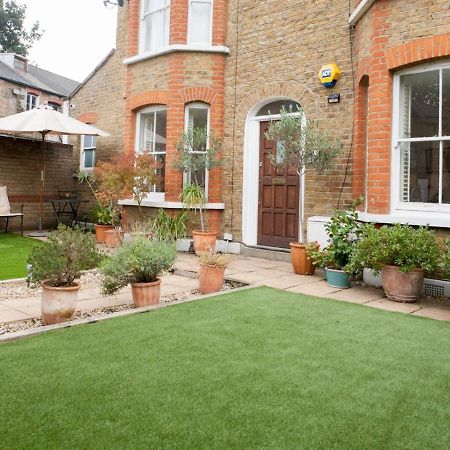 Pass The Keys Garden Apartment In Stockwell Лондон Екстериор снимка