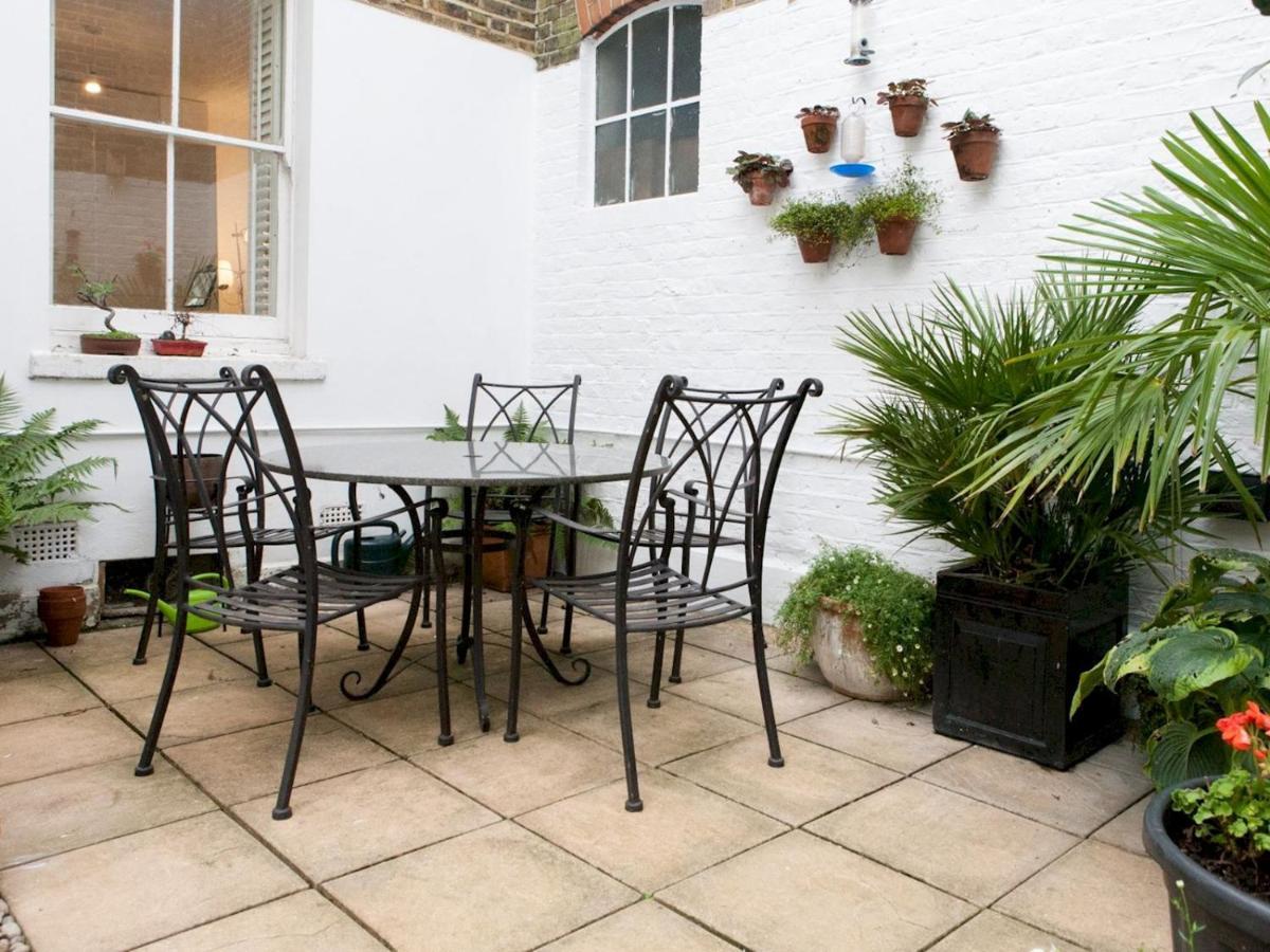 Pass The Keys Garden Apartment In Stockwell Лондон Екстериор снимка