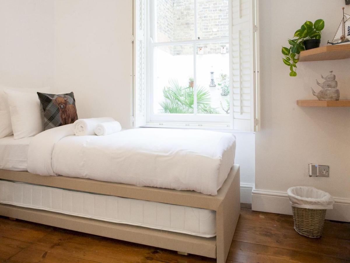 Pass The Keys Garden Apartment In Stockwell Лондон Екстериор снимка
