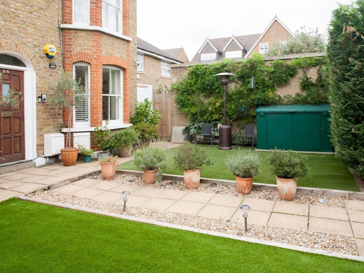 Pass The Keys Garden Apartment In Stockwell Лондон Екстериор снимка