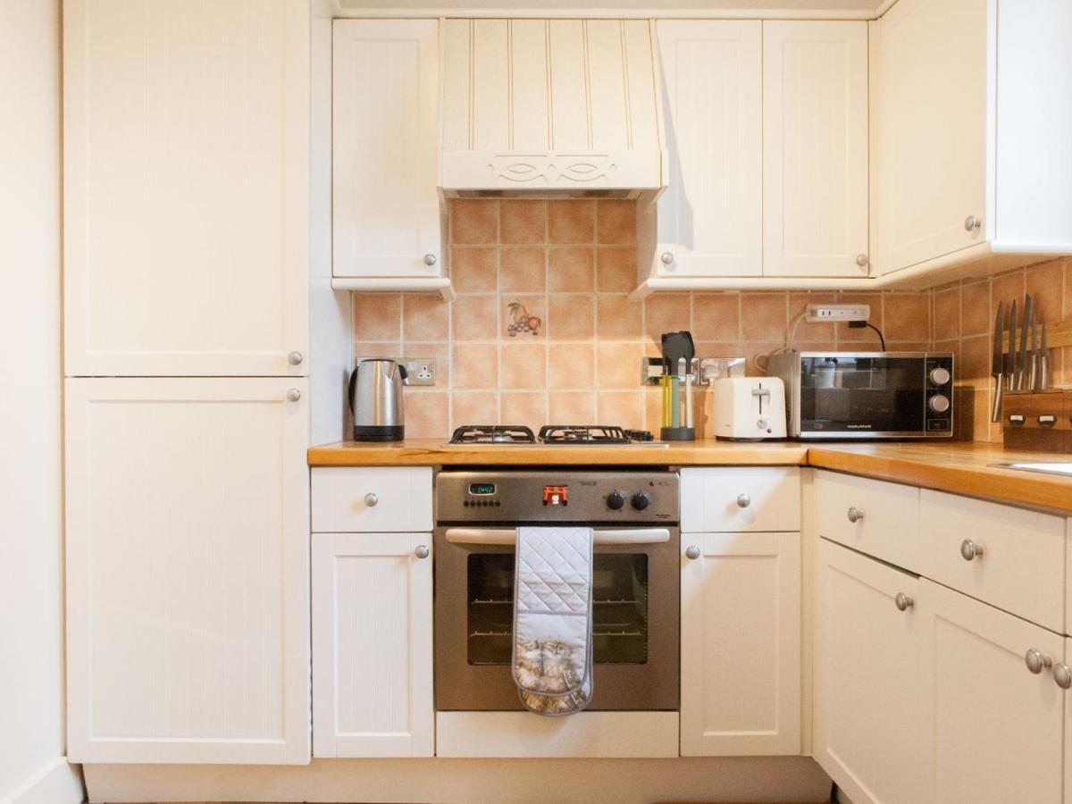 Pass The Keys Garden Apartment In Stockwell Лондон Екстериор снимка