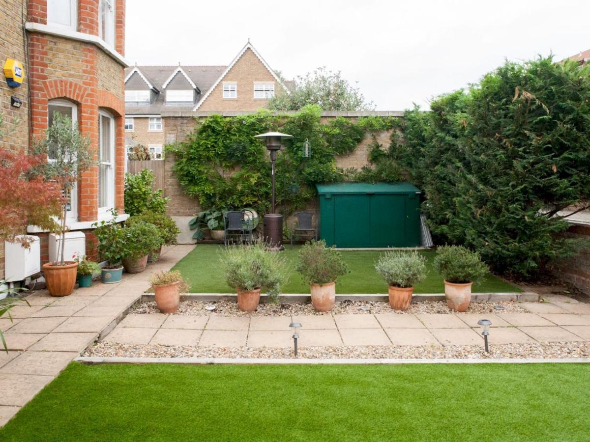 Pass The Keys Garden Apartment In Stockwell Лондон Екстериор снимка