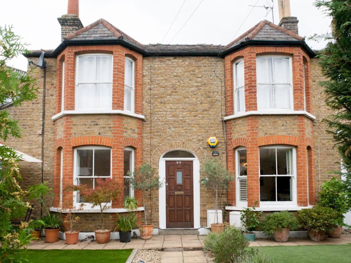 Pass The Keys Garden Apartment In Stockwell Лондон Екстериор снимка