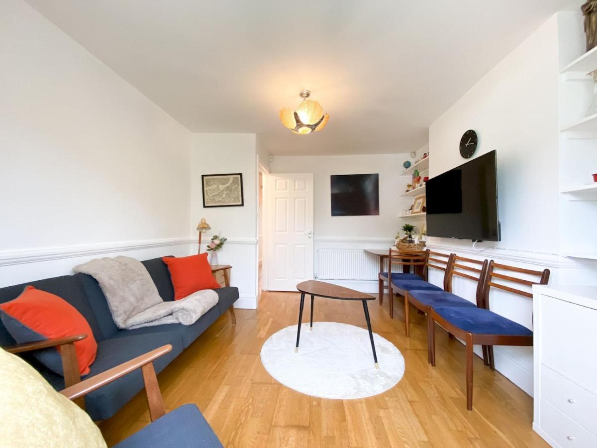 Pass The Keys Garden Apartment In Stockwell Лондон Екстериор снимка