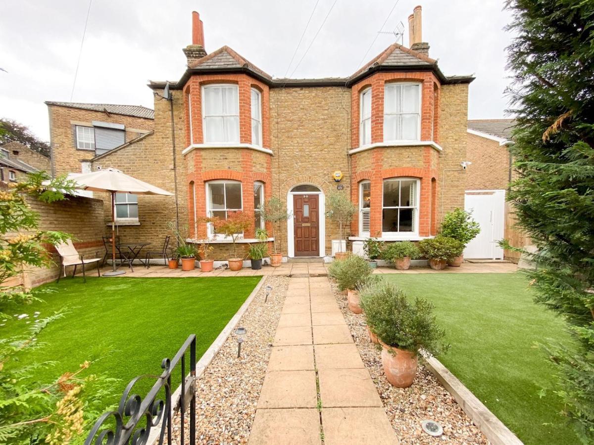 Pass The Keys Garden Apartment In Stockwell Лондон Екстериор снимка