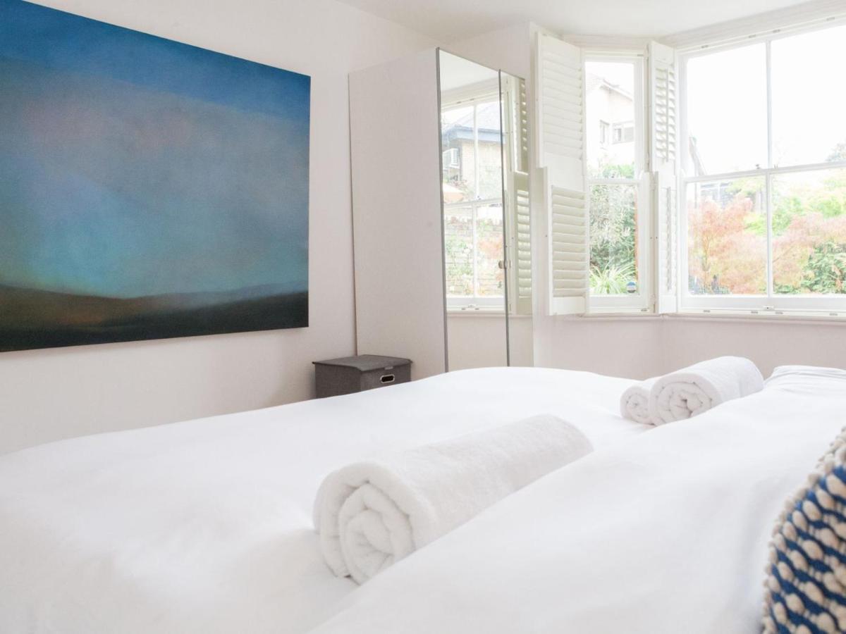Pass The Keys Garden Apartment In Stockwell Лондон Екстериор снимка